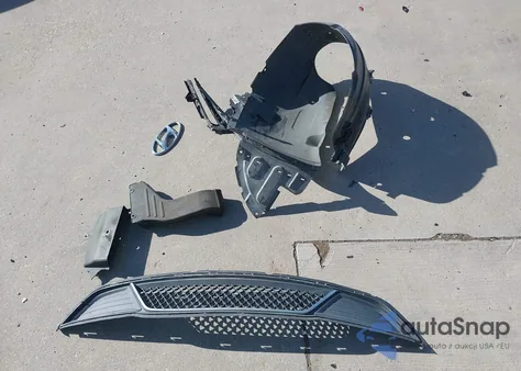 2017 Hyundai Santa Fe Sport 2.4L z USA, uszkodzony, nr VIN 5NMZU3LB7HH005475